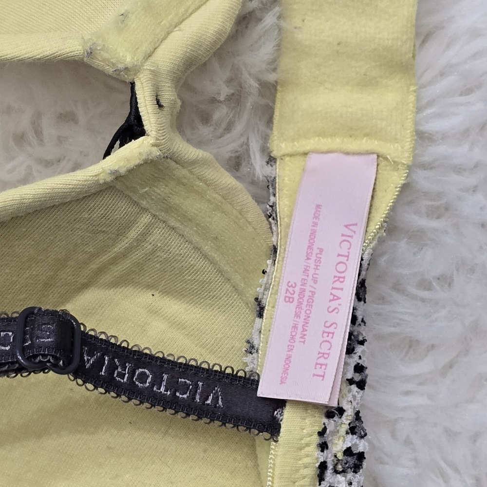3 Victoria Secret bra bundle. Different sizes. - Picture 5 of 12